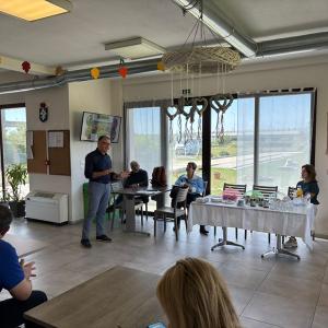 Da8440d0 97d9 411e Aaf6 87d803dd3c41